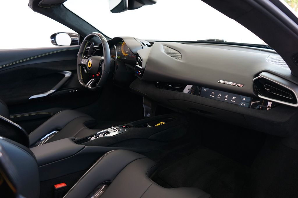 Ferrari 296 GTS 2025