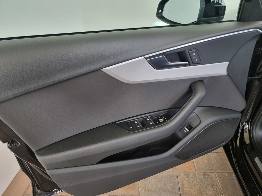 Audi A4 2019