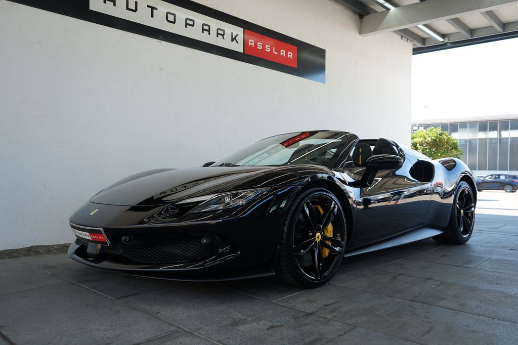 Ferrari 296 GTS 2025