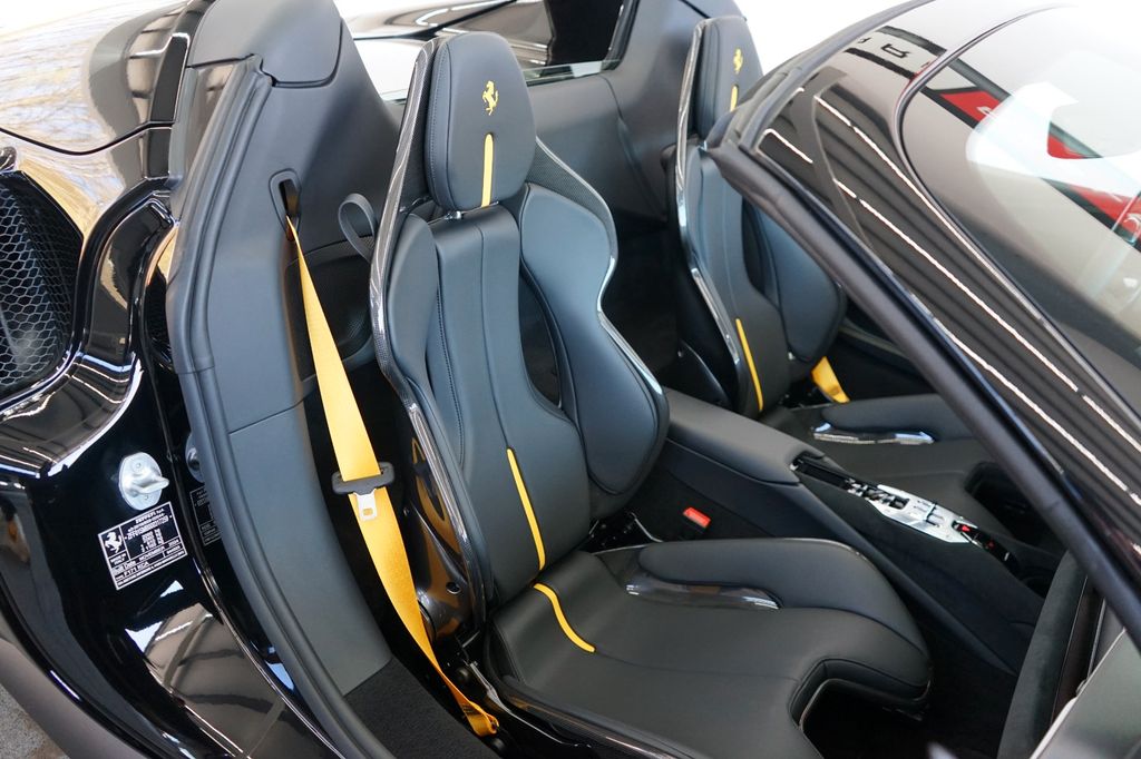 Ferrari 296 GTS 2025