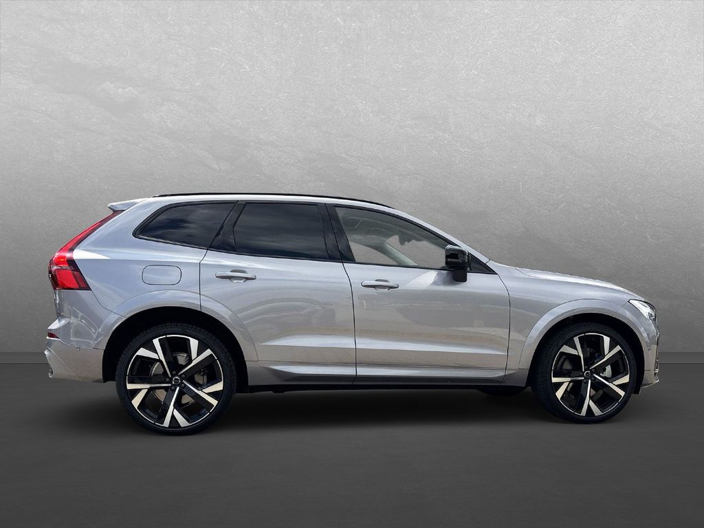Volvo XC60 2025