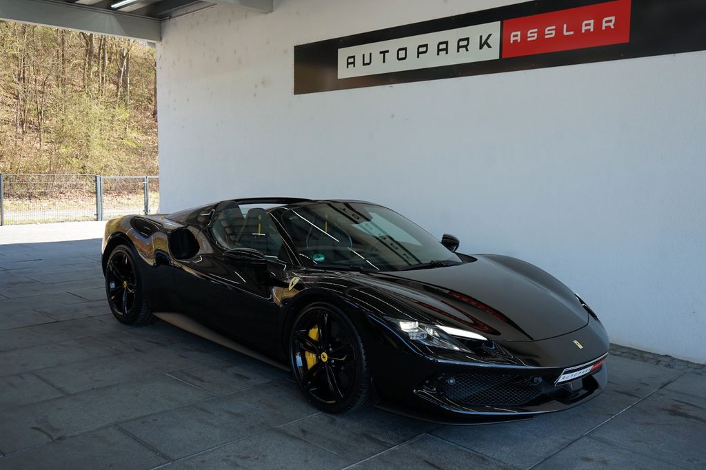 Ferrari 296 GTS 2025