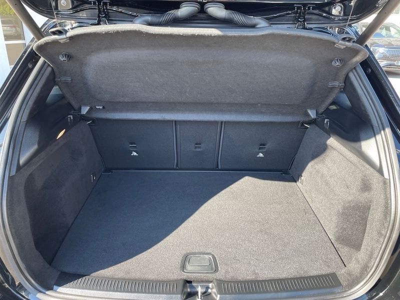 Mercedes-Benz B 180 2024