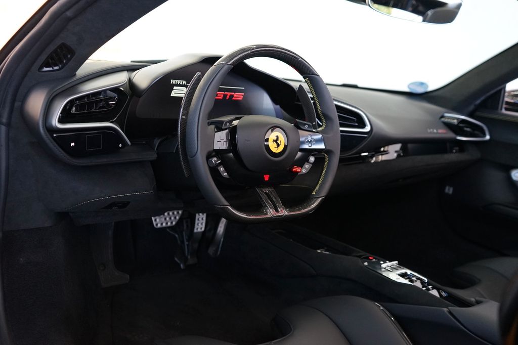 Ferrari 296 GTS 2025