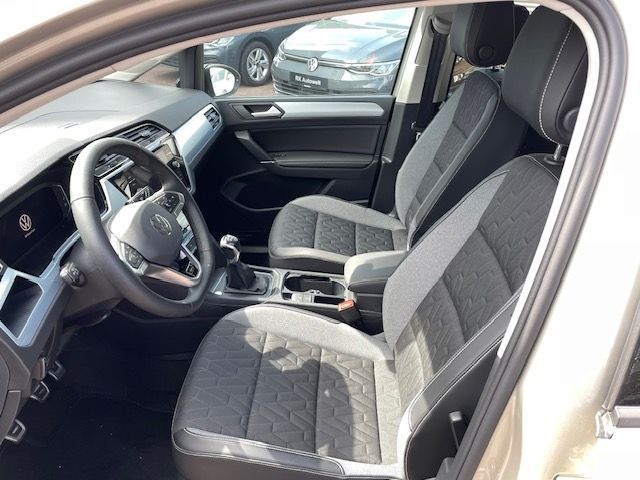 Volkswagen Touran 2024