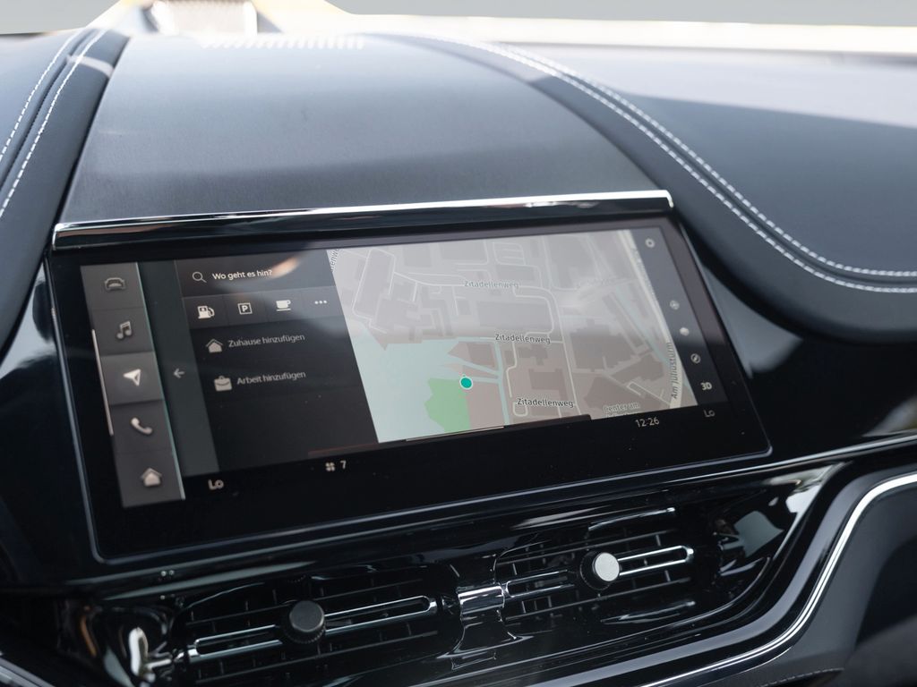 Aston Martin DBX 2024