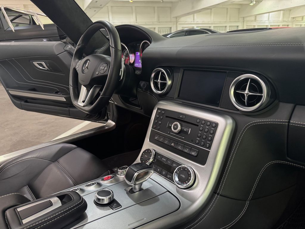 Mercedes-Benz SLS AMG 2011