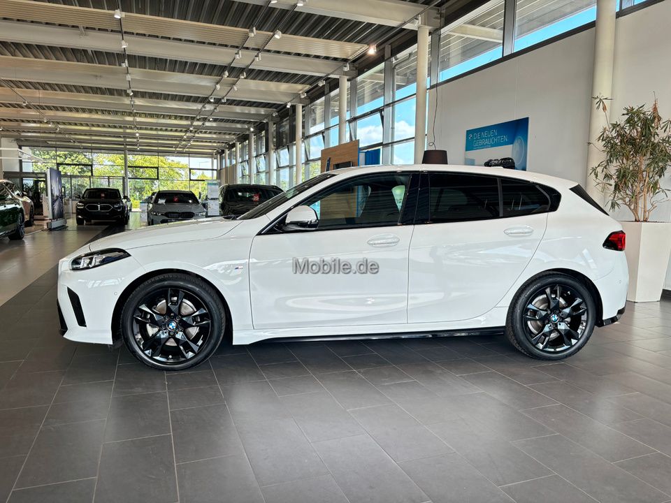 BMW 120 2024