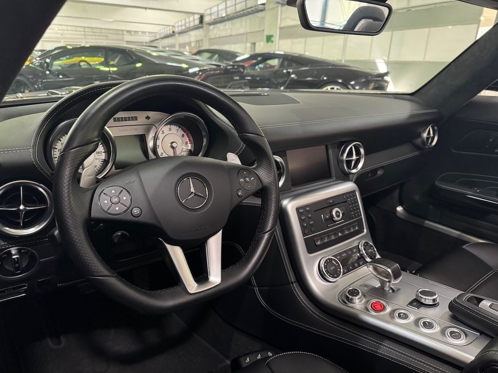 Mercedes-Benz SLS AMG 2011