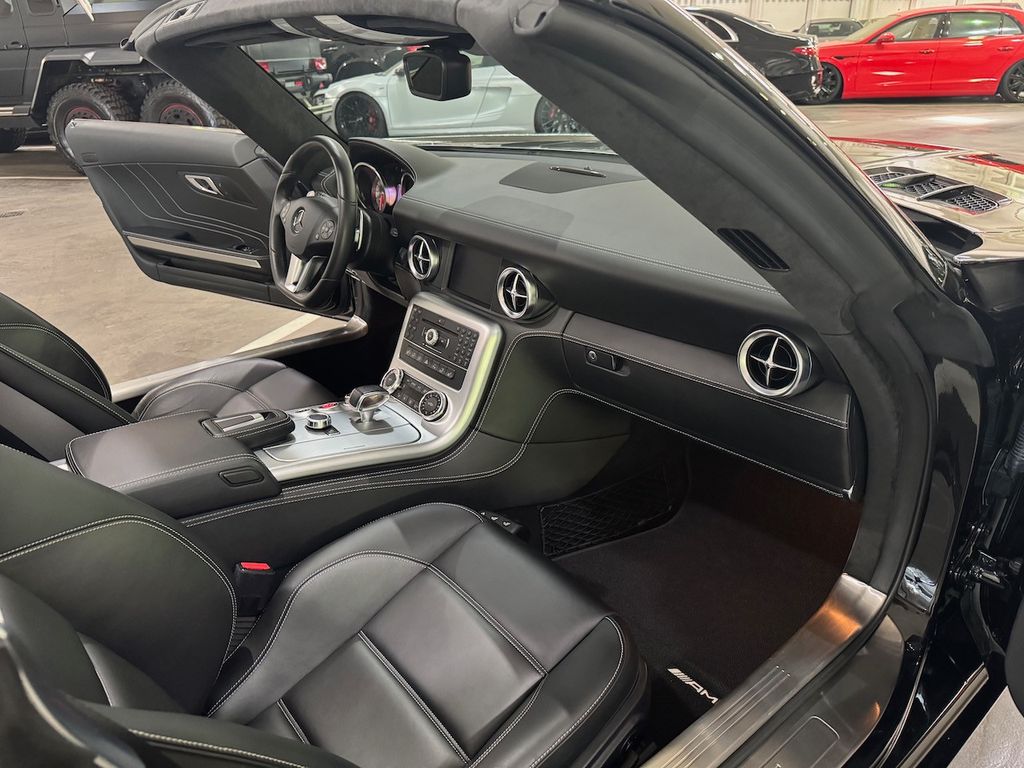 Mercedes-Benz SLS AMG 2011