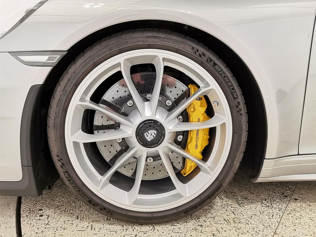 Porsche 911 2019