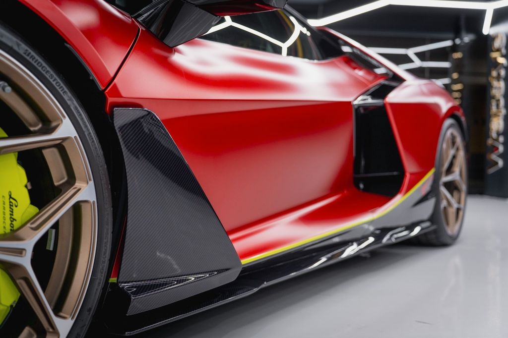 Lamborghini Revuelto 2024