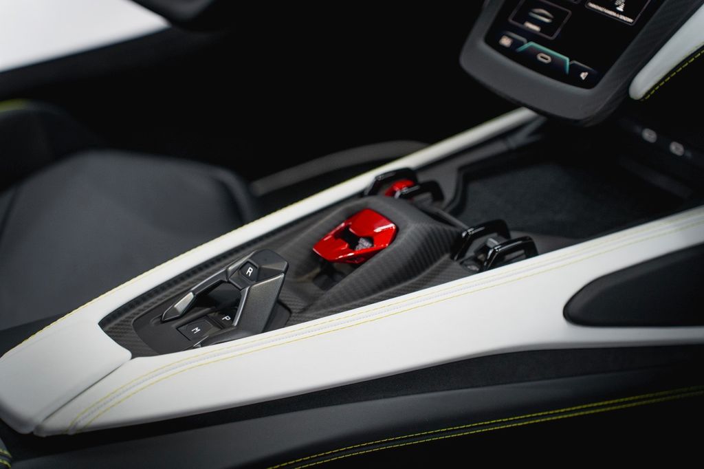 Lamborghini Revuelto 2024