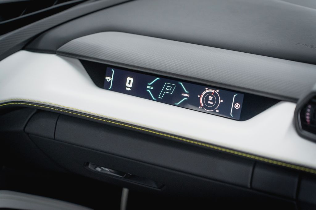 Lamborghini Revuelto 2024