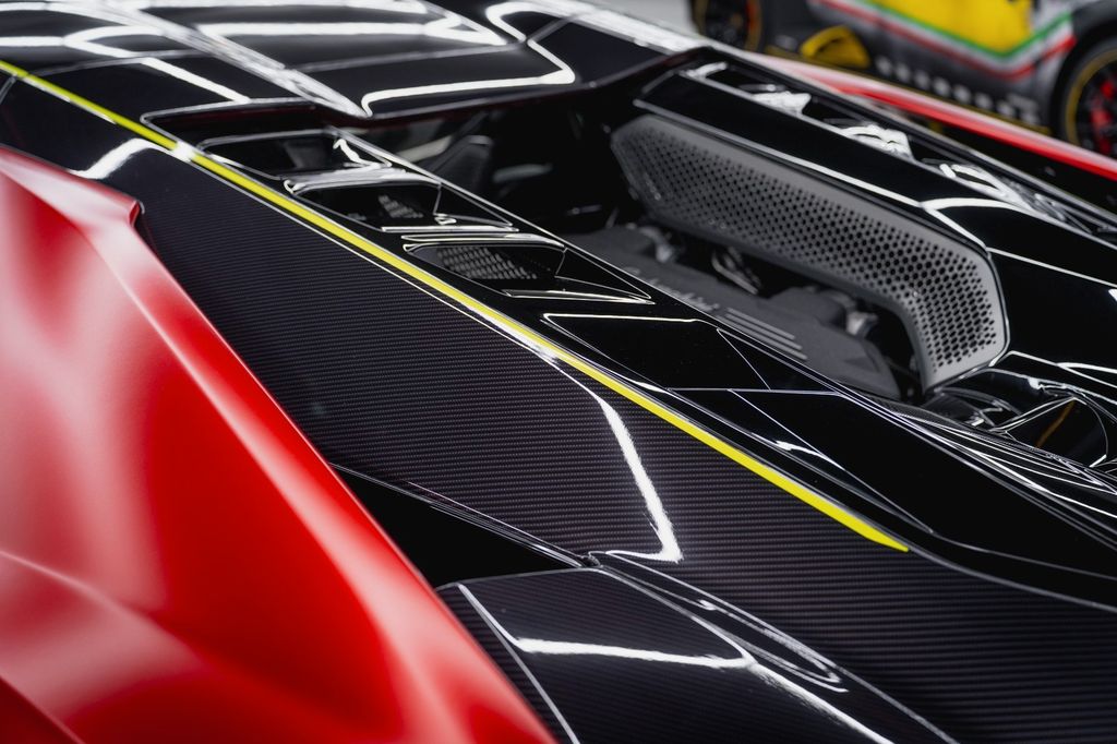 Lamborghini Revuelto 2024