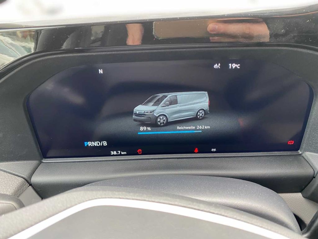 Volkswagen T7 Caravelle