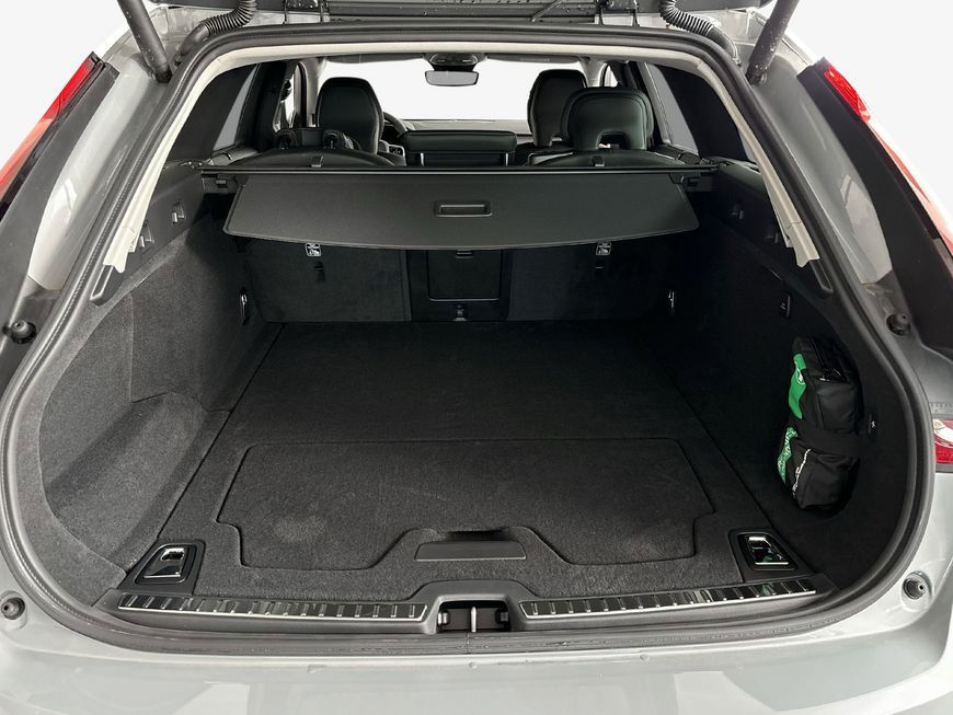 Volvo V90 2024