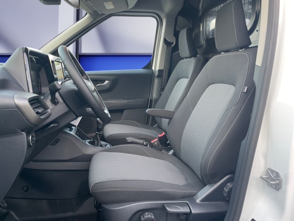 Ford Transit Courier 2025