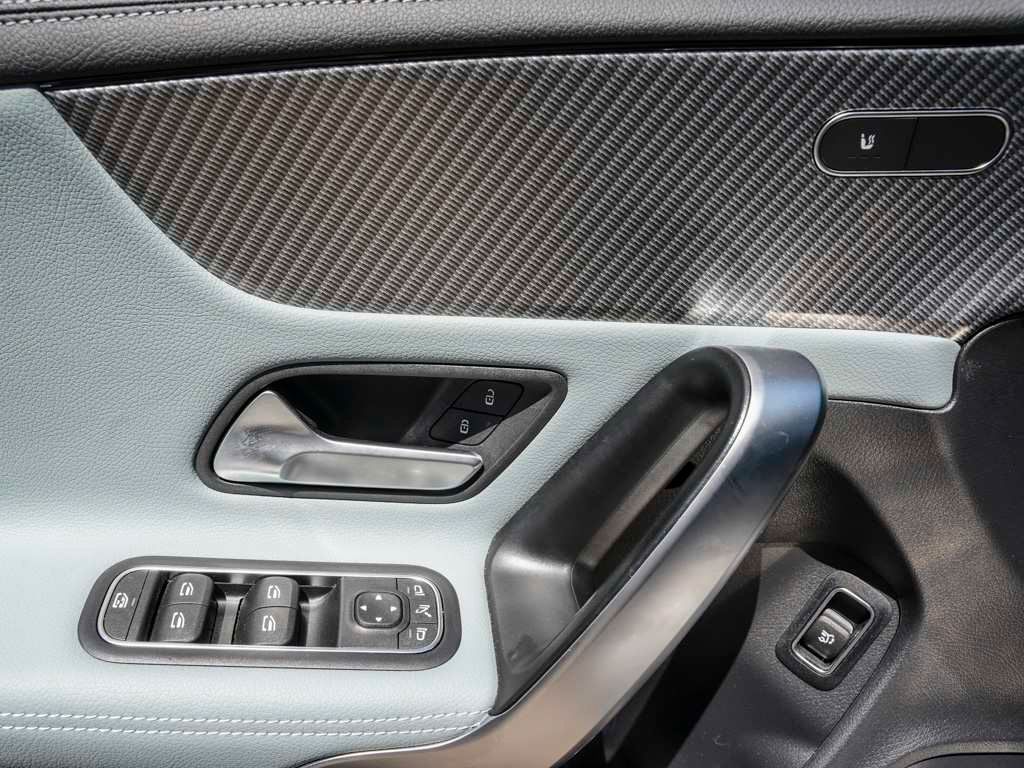 Mercedes-Benz CLA 180 2024