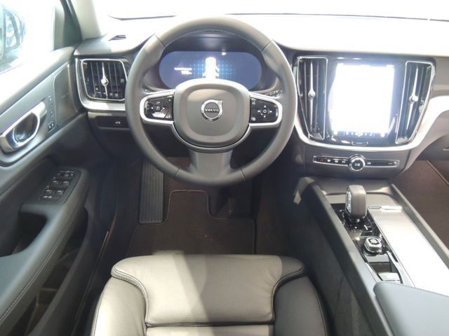 Volvo V60 2023
