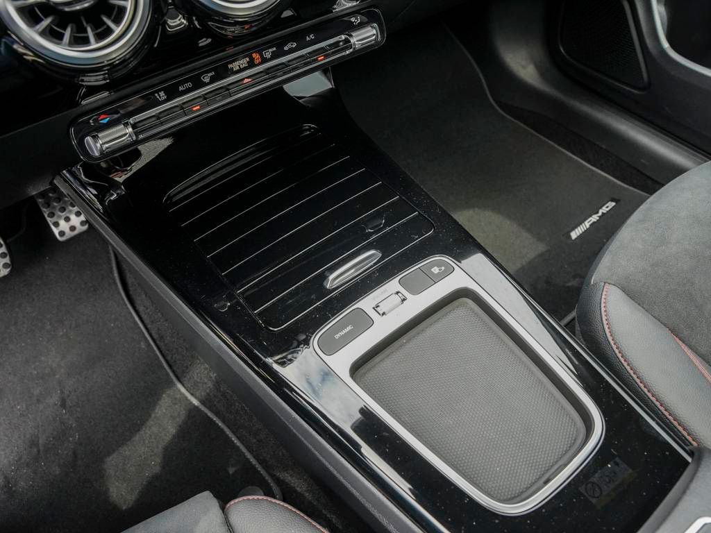 Mercedes-Benz CLA 180 2024