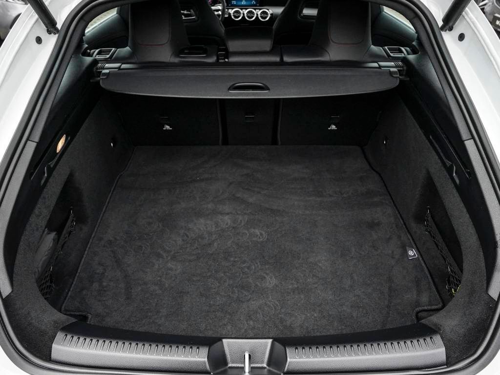 Mercedes-Benz CLA 200 2024