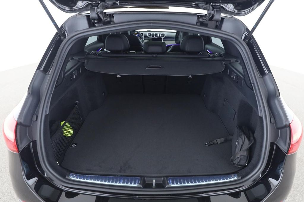 Mercedes-Benz C 220 2025
