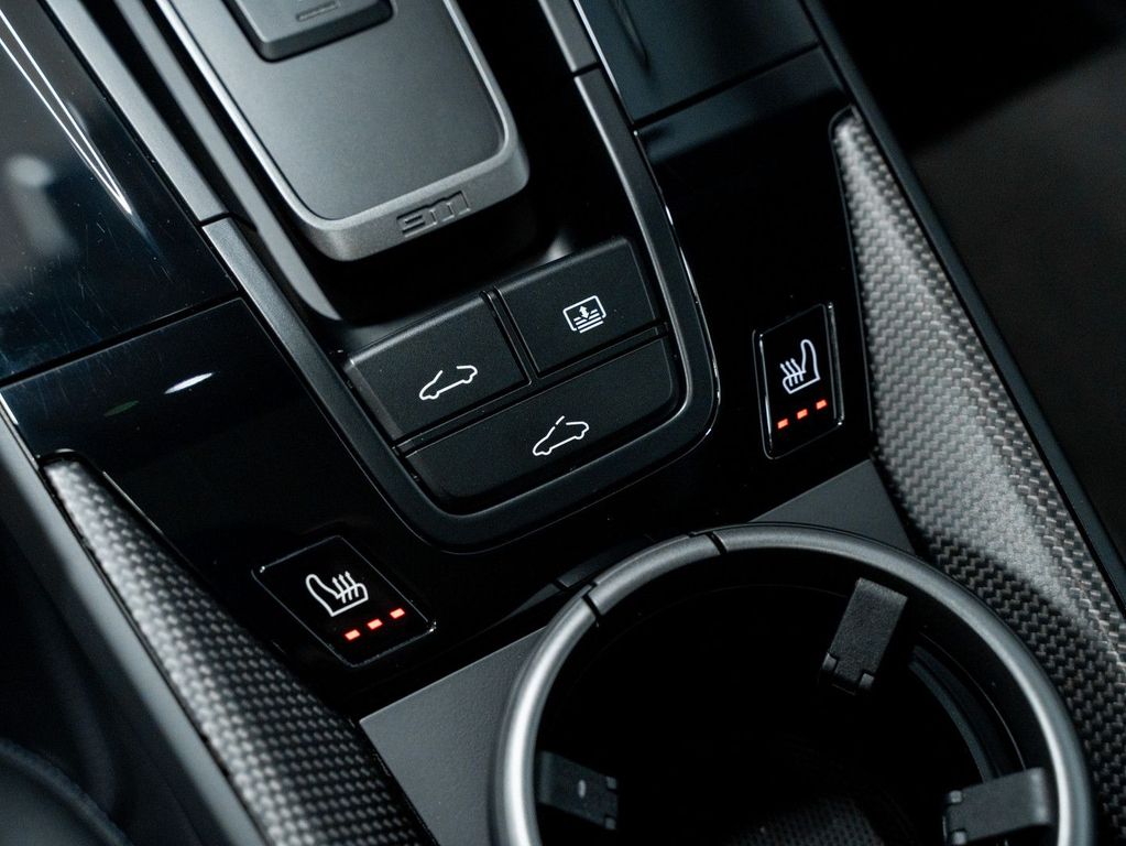 Porsche 992 2024