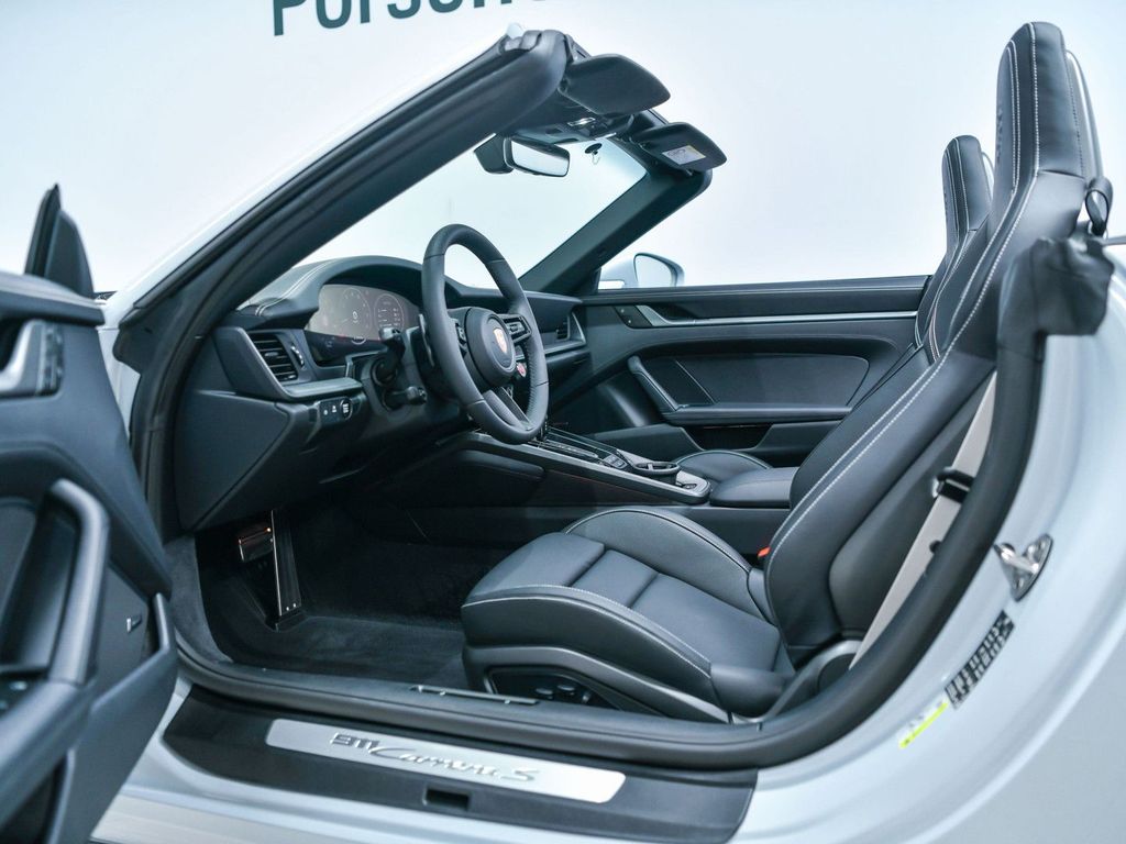 Porsche 992 2025