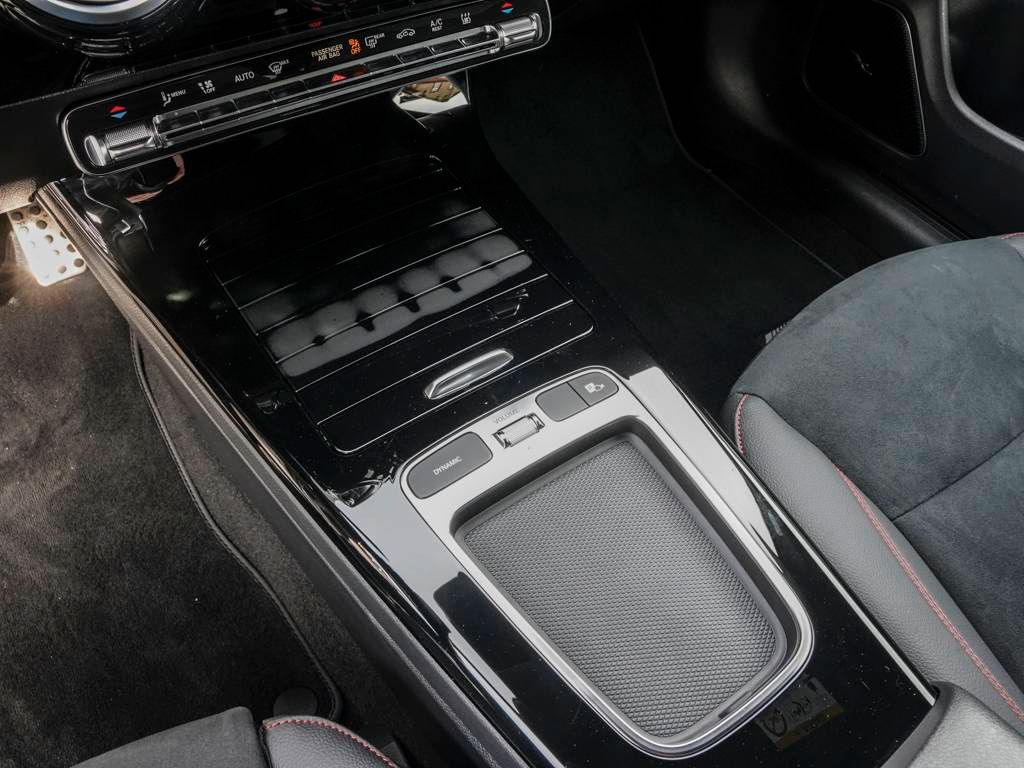 Mercedes-Benz CLA 180 2023