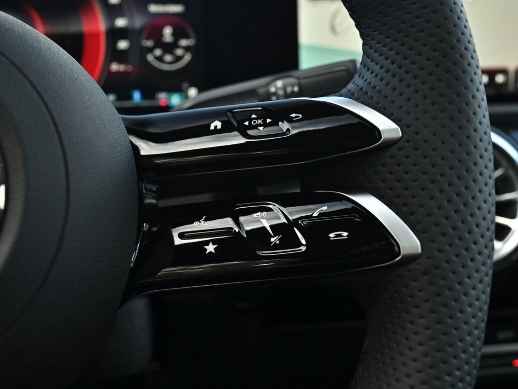 Mercedes-Benz A 180 2025