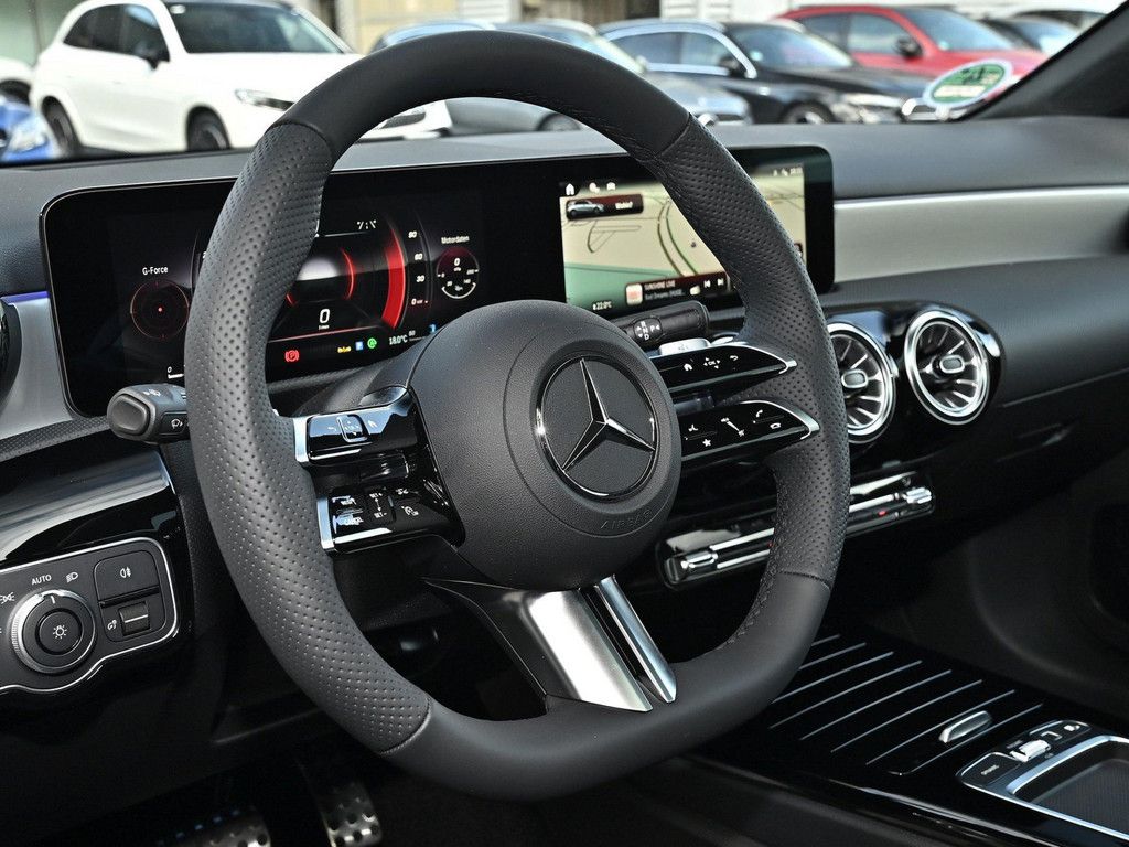 Mercedes-Benz A 180 2025