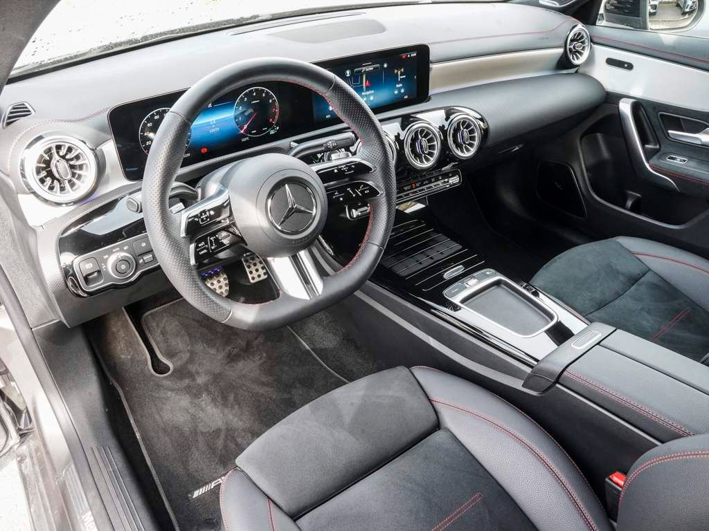 Mercedes-Benz CLA 180 2023