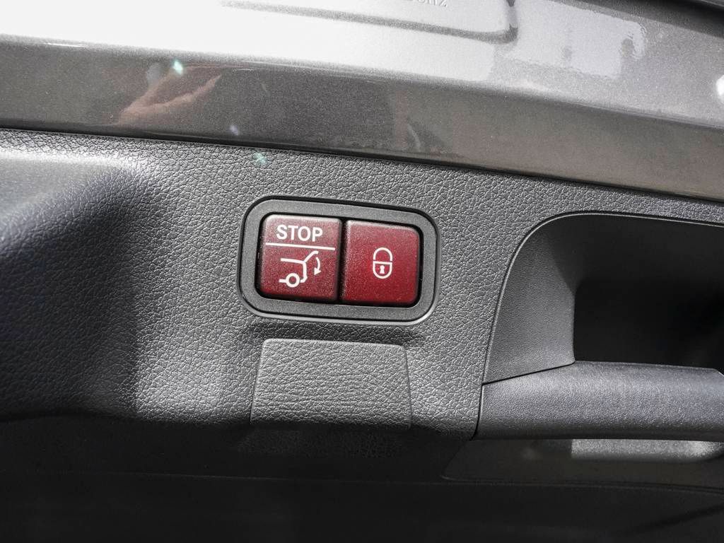 Mercedes-Benz CLA 180 2023