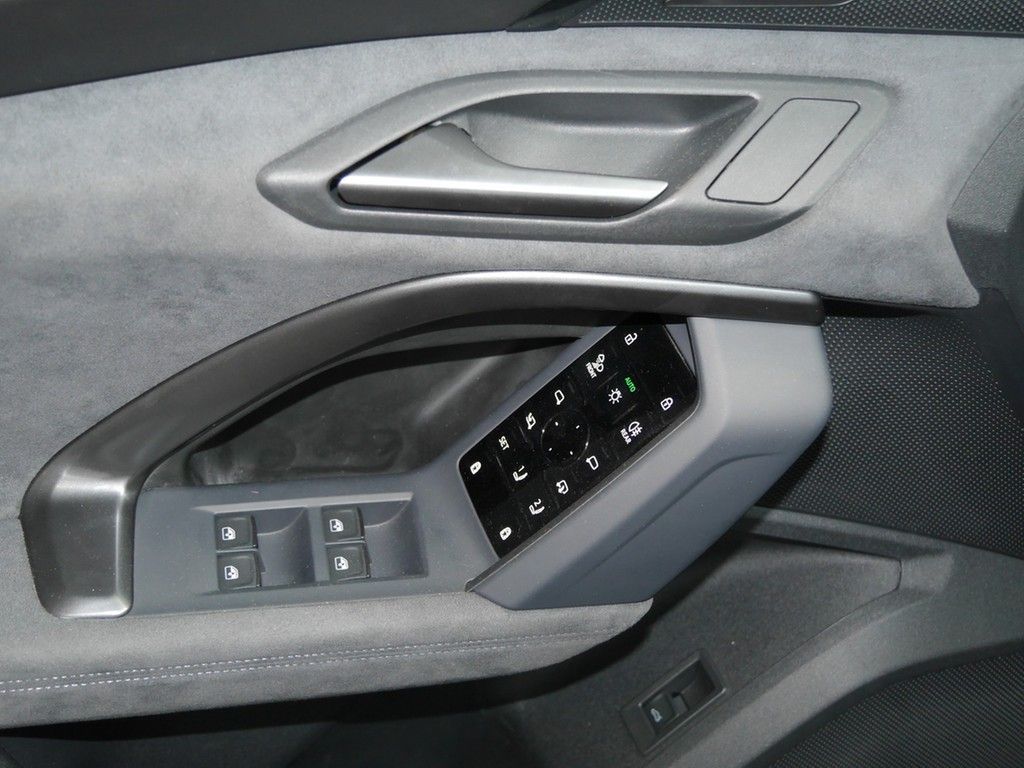 Audi SQ5 2025