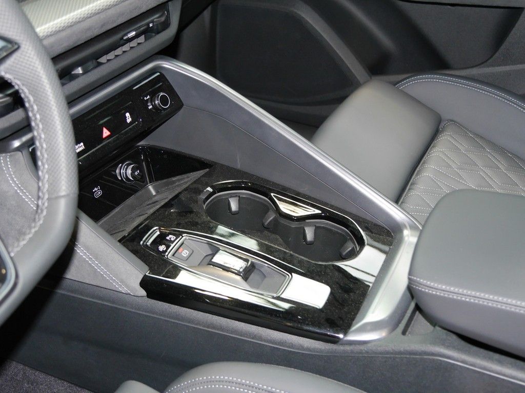 Audi SQ5 2025