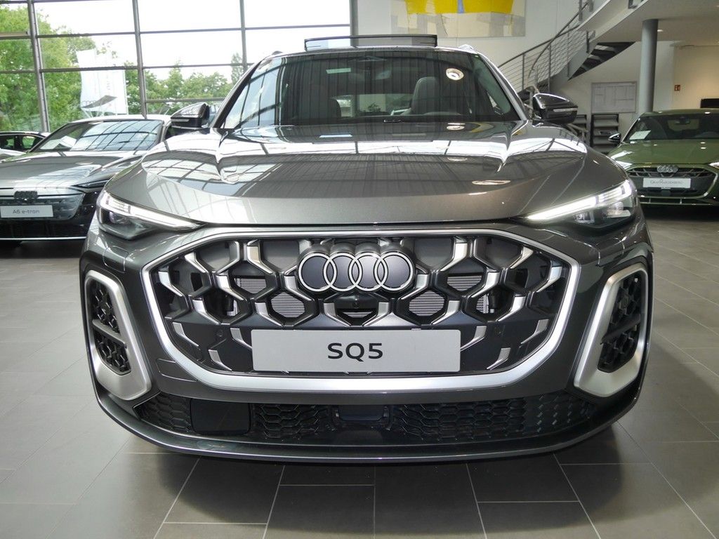 Audi SQ5 2025