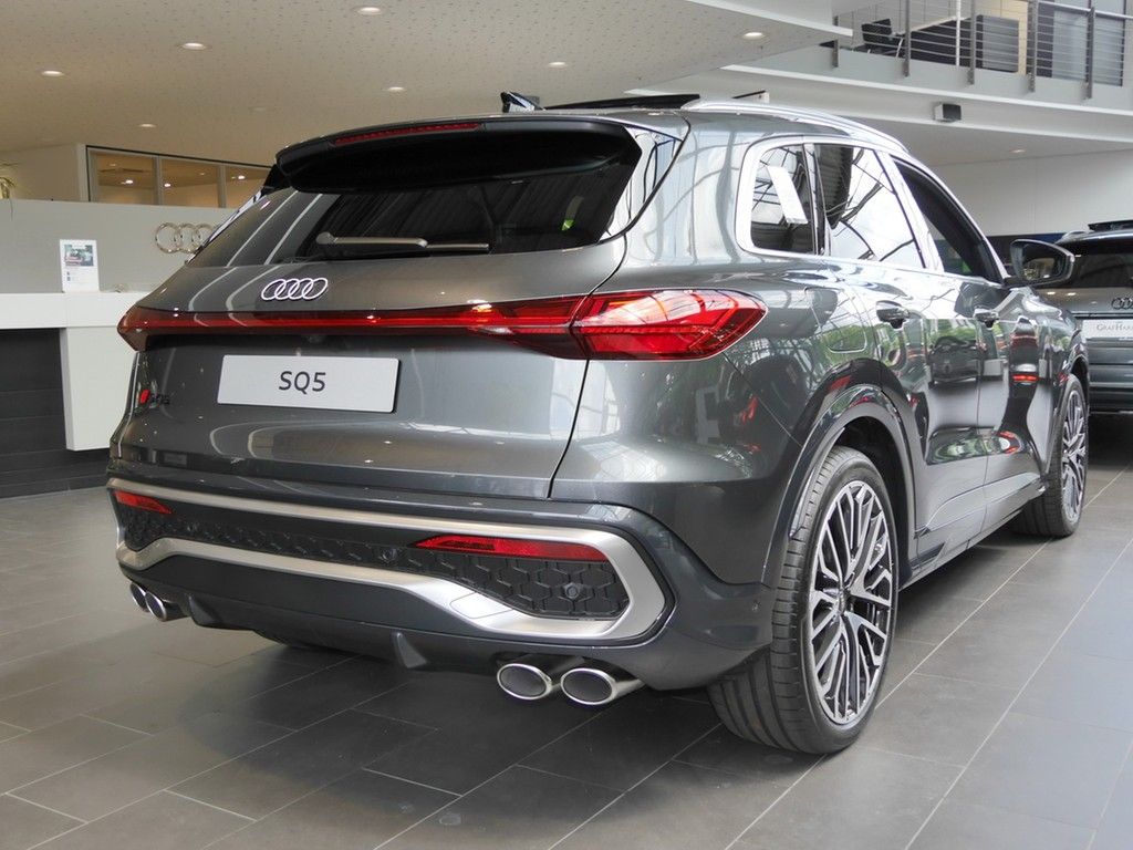 Audi SQ5 2025