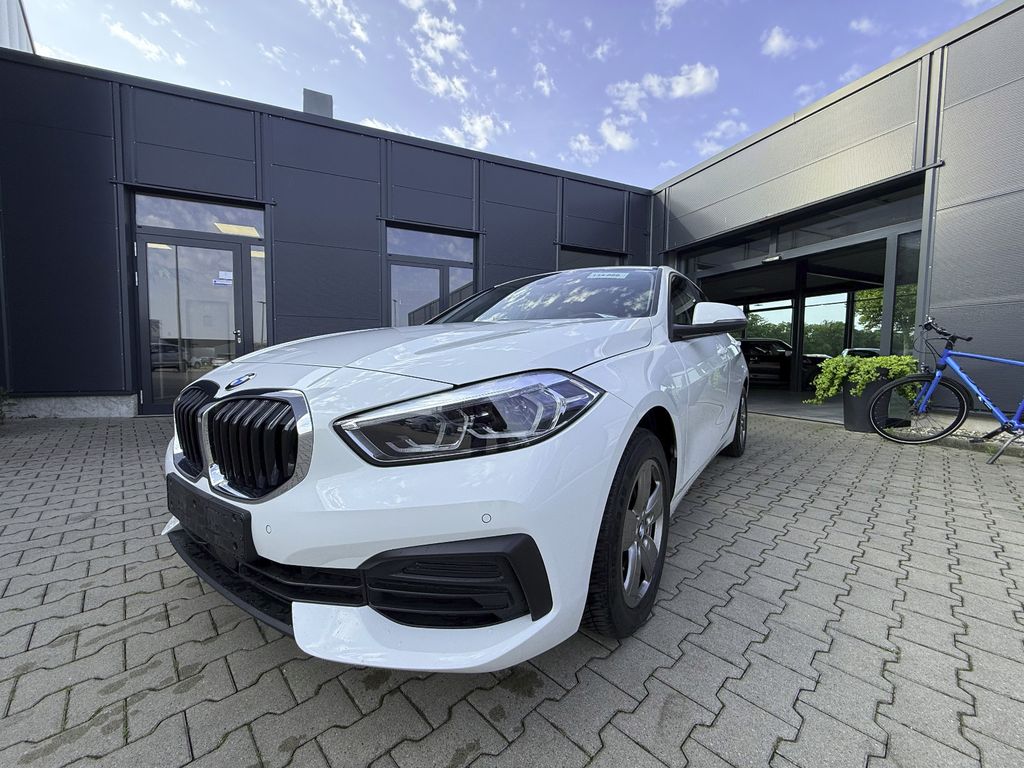 BMW 118 2023