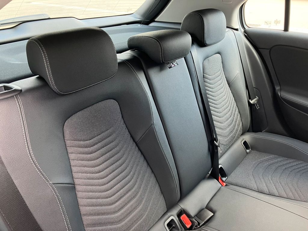 Mercedes-Benz A 200 2024