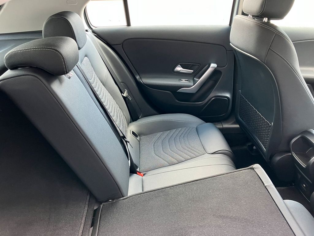 Mercedes-Benz A 200 2024