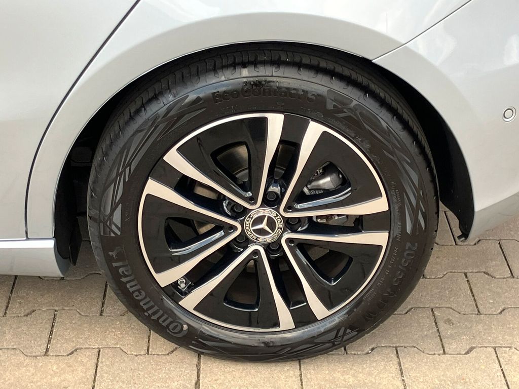 Mercedes-Benz A 200 2024