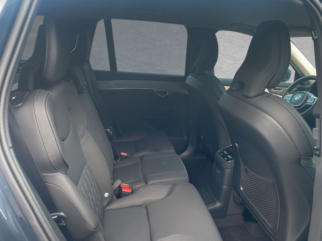 Volvo XC90 2025