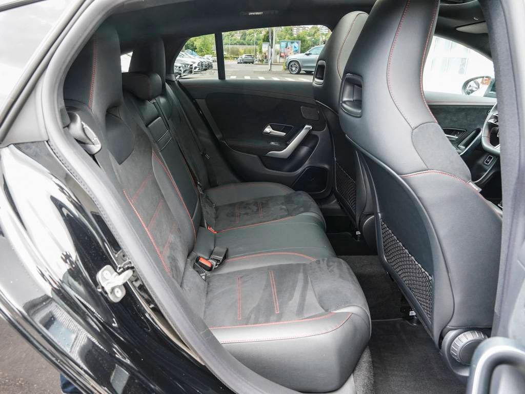 Mercedes-Benz CLA 200 2024
