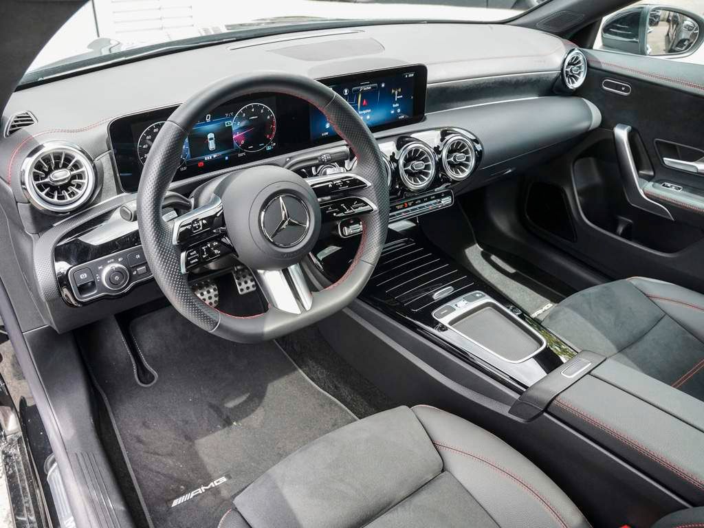 Mercedes-Benz CLA 200 2024