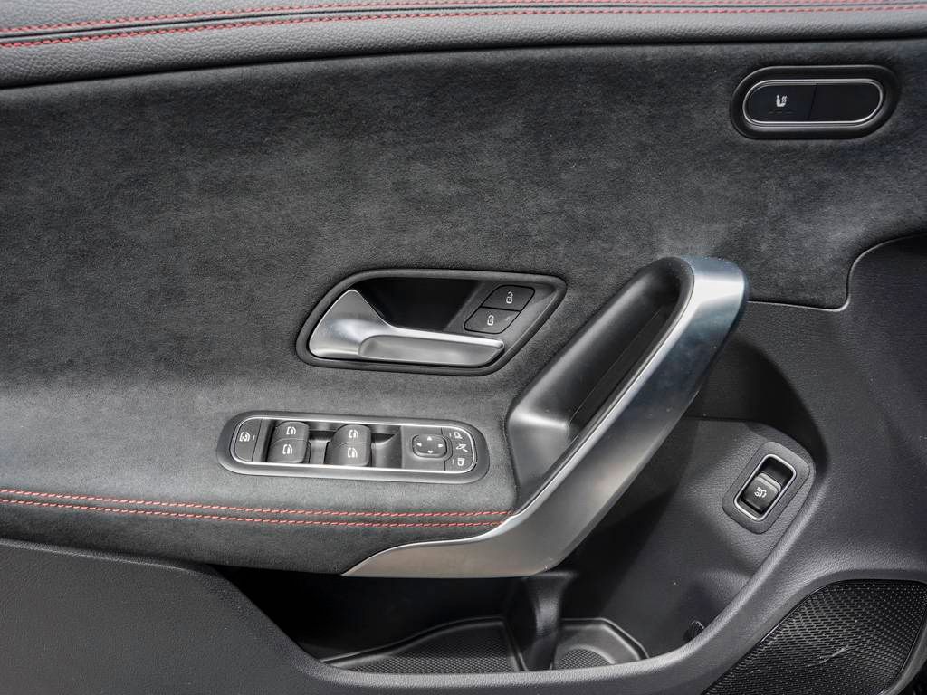Mercedes-Benz CLA 200 2024