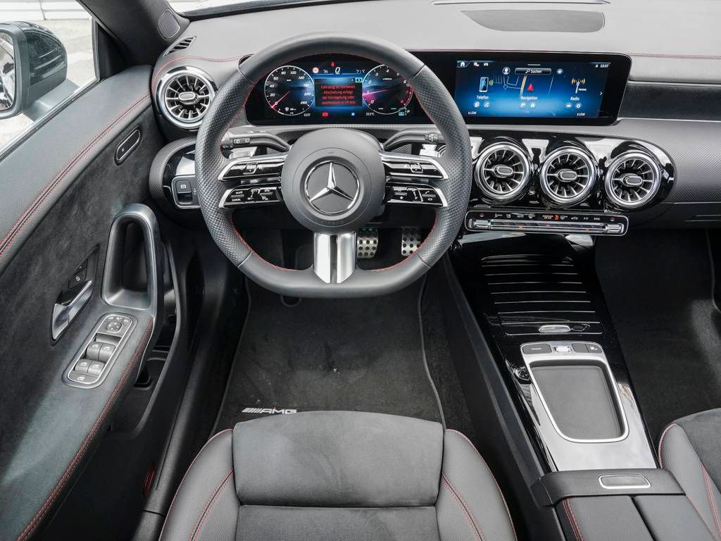 Mercedes-Benz CLA 200 2024