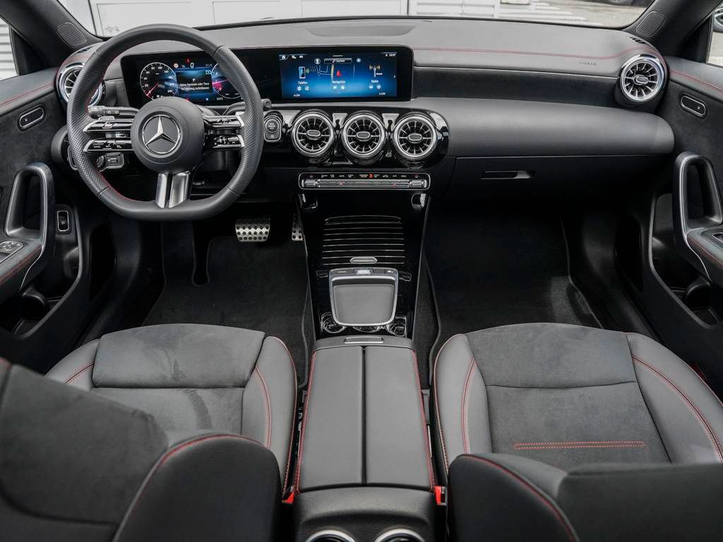 Mercedes-Benz CLA 200 2024