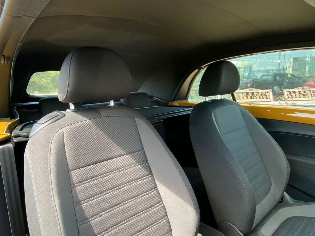 Volkswagen Beetle 2017