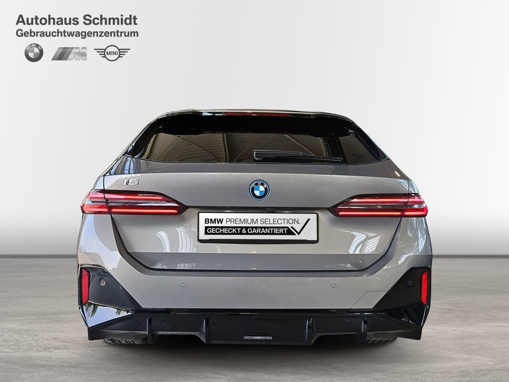 BMW i5 2024